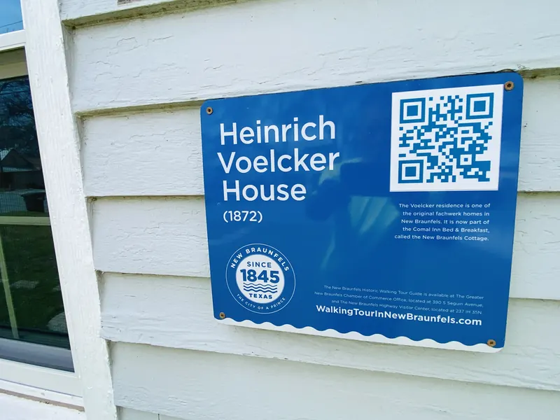 Historic marker for the Heinrich Voelcker House, built in 1872, on the New Braunfels Cottage